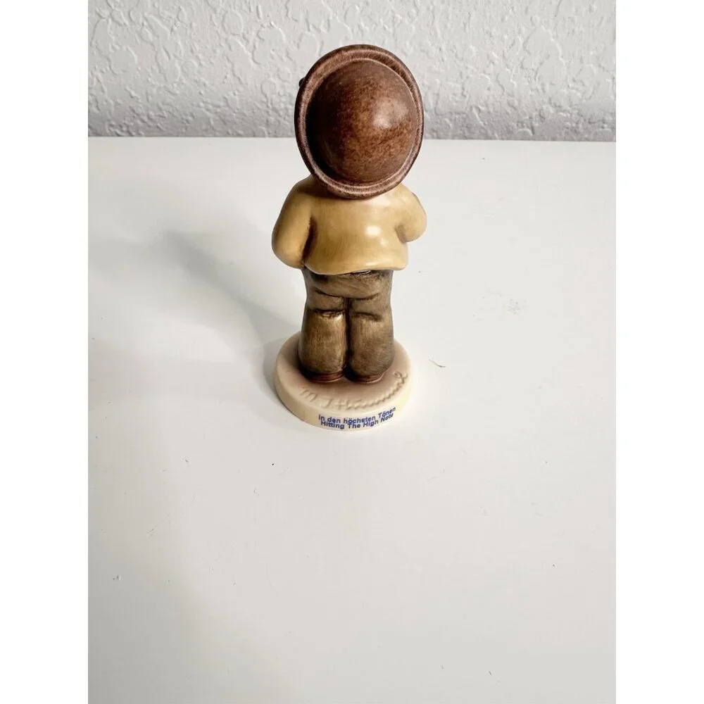 M.I.Goebel Hummel Figurine Hitting‎ the High Note Hum 846 TMK-8 EE Kinder Choir